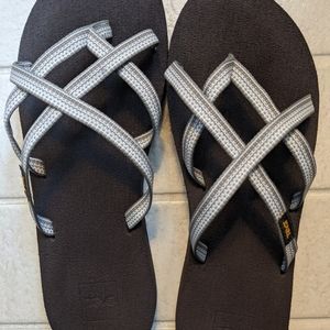 Teva Olowahu sandals